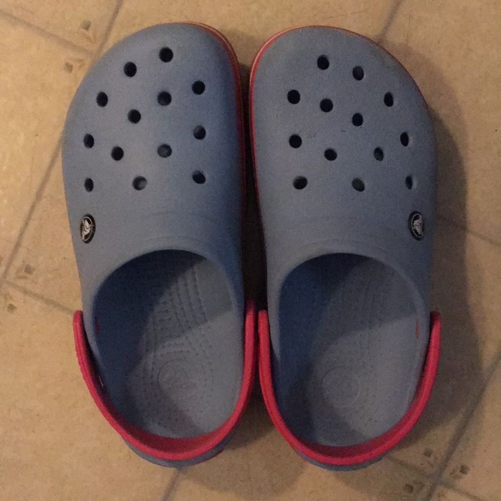 CROCS * light blue and pink